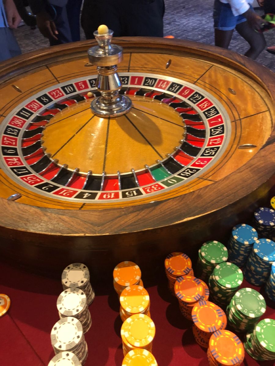 Thrillzz Casino کھلاڑیوں کے لیے لائیو کیسینو سیکشن